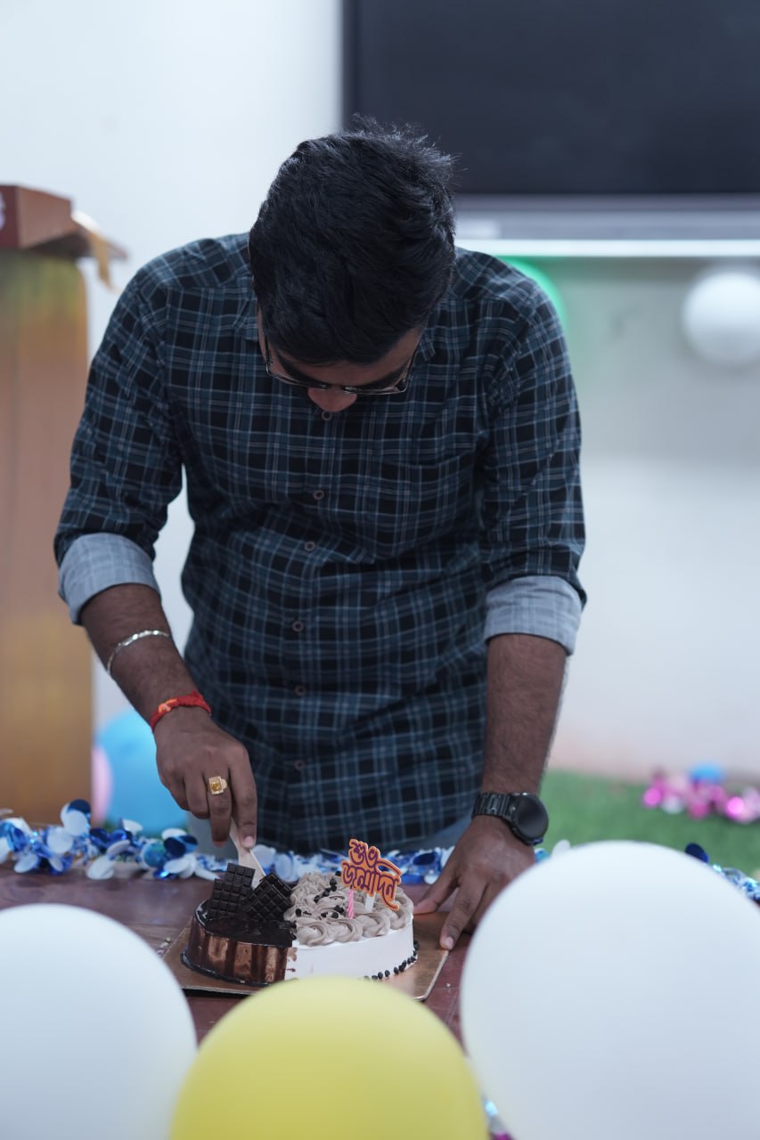 March April Birthday - 29